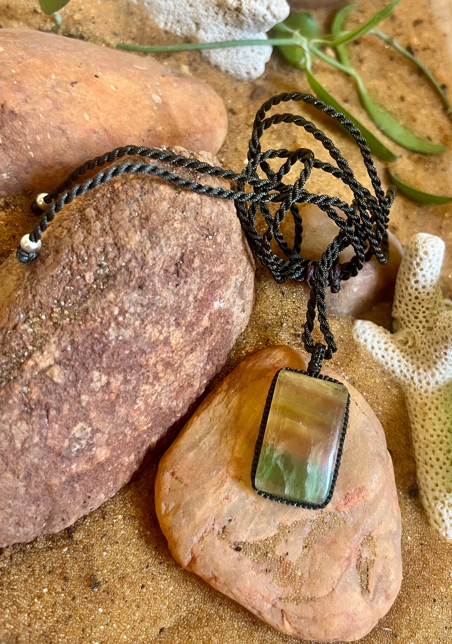 Florite shades of rainbow pendant - With adjustable macrame cord