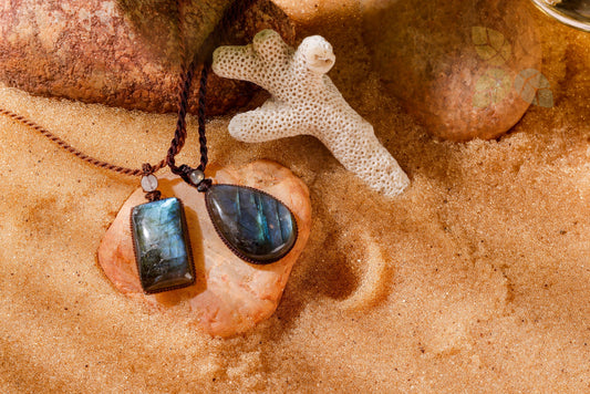 Blue Tiger’s Eye Pendant – Meaning, Benefits & Why You Should Wear It