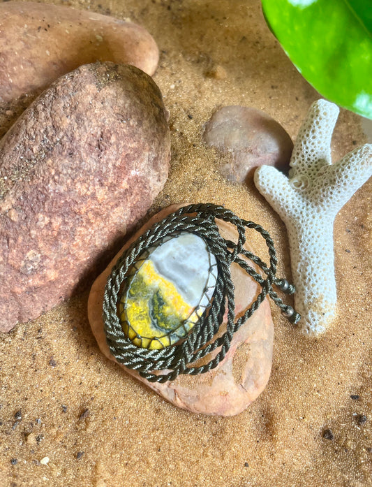 Bumbel B Jasper Green/Yellow/Smokey Pendant - With adjustable macrame cord