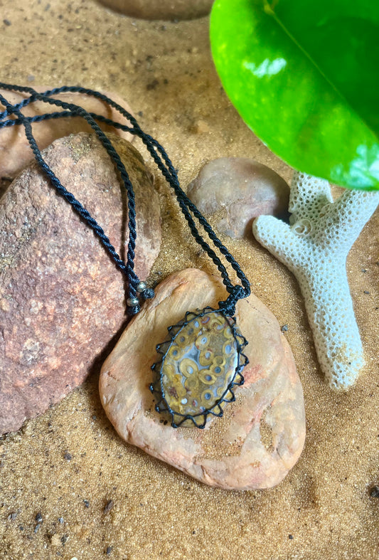 PICTURE JASPER	Earthy/Art Pendant - With adjustable macrame cord