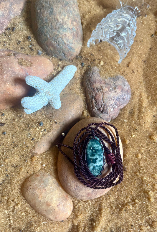 Mixed green-white-earthy Moss AGATE Pendant - With adjustable macrame cord