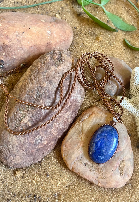 LAPIS LAZULI Blue Pendant - With adjustable macrame cord