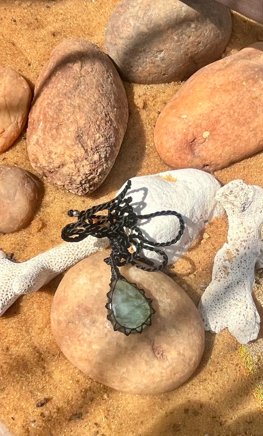 Labradorite peacock green/blue  Pendant - With adjustable macrame cord
